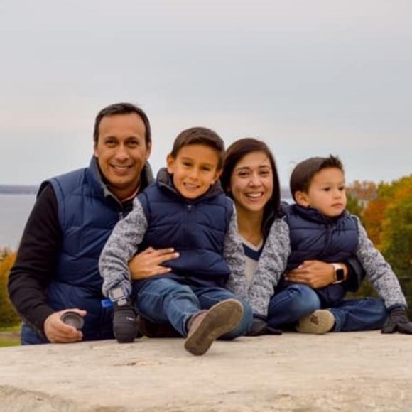 Meet your Posher, Monica - Picture 1 of 1